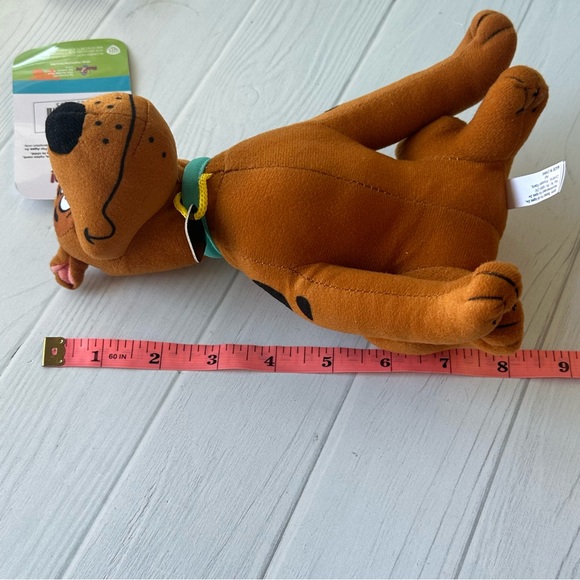 NWT 9” Scooby Doo Sitting Plush - Picture 4 of 8